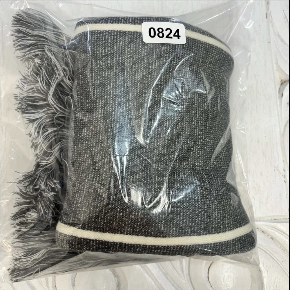Columbia Knit Logo Tassel Scarf Gray‎ Unisex